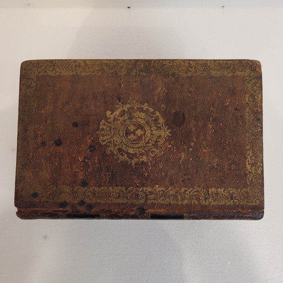 Image 1 of Decanter segreto, vetro tagliato, pelle goffrata, legno, FFS XIX - Francia