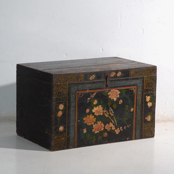 Baule antico dipinto in legno di pino – Cina, circa 1900 – Armadi contenitori, Iron (photo 5 of 40)