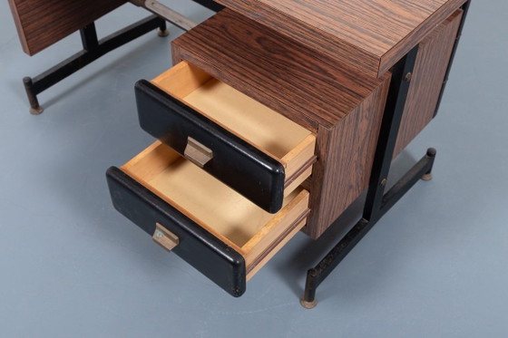 Image 1 of Italiaans modern bureau uit het midden van de 20e eeuw, uit de jaren 60.