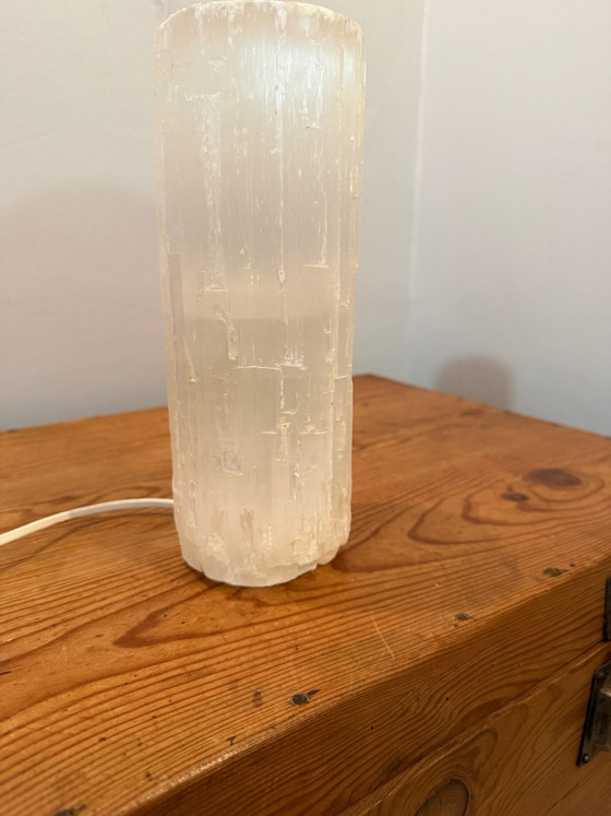 Lampada d'atmosfera di design in selenite con luce verde, modello vintage anni '80, Lampade da tavolo, Pietra (foto 10 di 11)