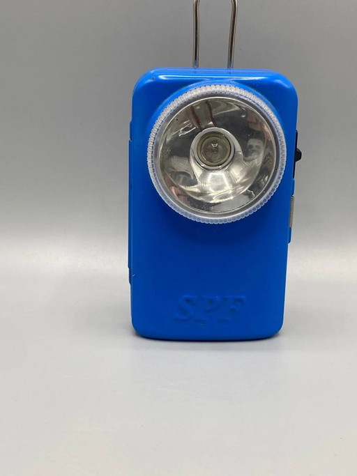 Vintage zaklamp uit de jaren 60 met SPF-bescherming, blauw gelakt metaal en chromen reflector. – decoratieve objecten, Metal