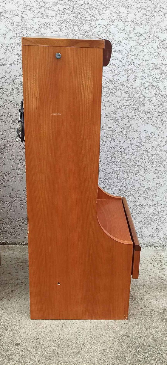 Coppia di Comodini con luce Anni '70 – Metallo, Tessile (photo 5 of 10)