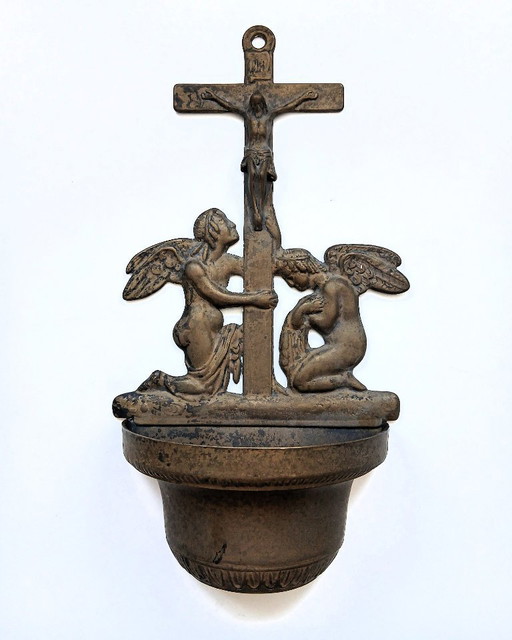 (W013) Pila bautismal antigua de bronce de principios del siglo XX, Francia