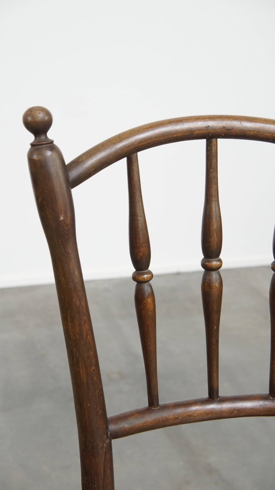 Image 1 of Bistrostuhl im Stil von Thonet mit schönen Schnitzereien im Sitz