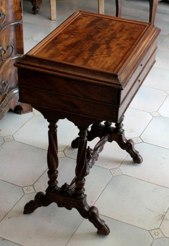 Image 1 of Klassieke Franse decoratie: vintage mahoniehouten naaitafel, hal uit het midden van de 19e eeuw.