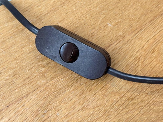 Image 1 of Set di 2 lampade da tavolo a forma di occhio magnetico, color lilla, Italia, anni '70