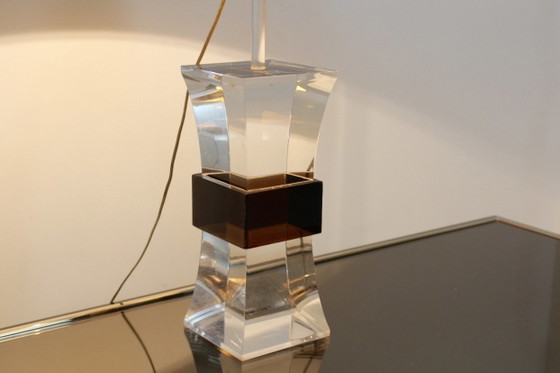 France Mid-Century Modern Lampe en Lucite bicolore, Doré, Mid Century Modern (photo 9 sur 10)