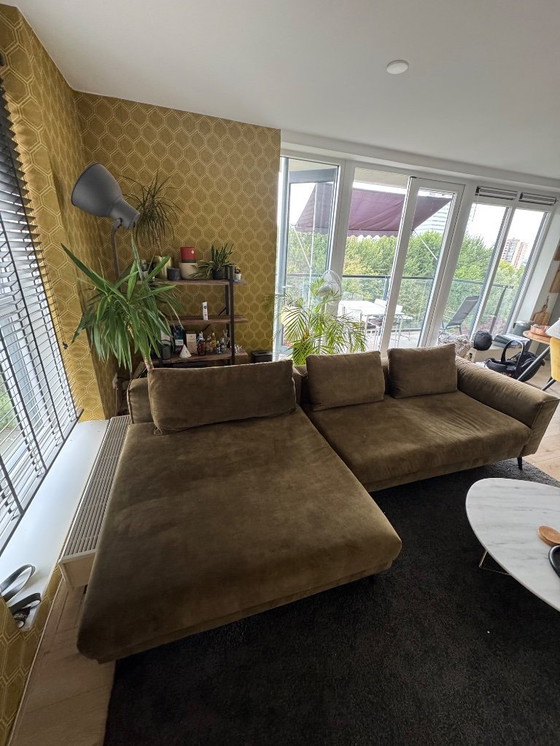 Image 1 of Divano angolare in velluto verde - 3 metri di larghezza