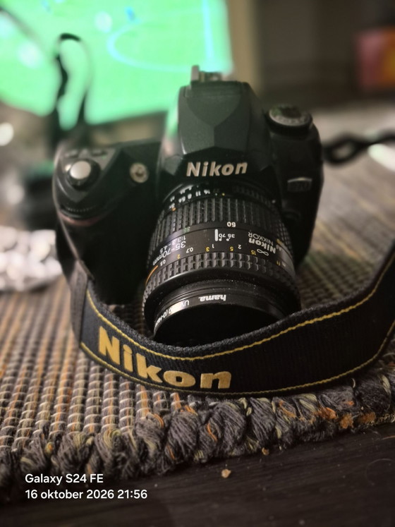 Nikon D 70 – Fotografías, Vidrio, Metal (photo 2 of 5)