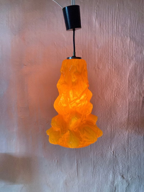 Image 1 of  Lámpara colgante de cristal de Peill&Putzler diseño años 70s 80s modelo Alaska naranja