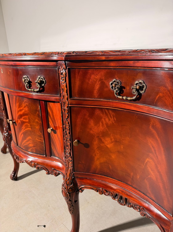 Antikes Mahagoni-Sideboard im Stil Louis XV. (photo 3 of 6)