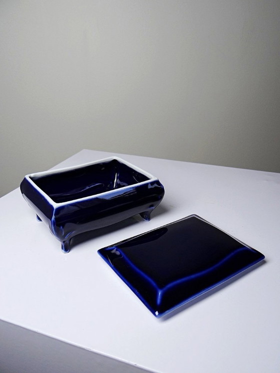 Image 1 of Piccolo portagioie vintage in porcellana blu di Limoges.
