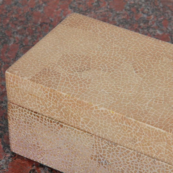 Image 1 of Scatola in lacca a guscio d'uovo, opera della fine del XX secolo