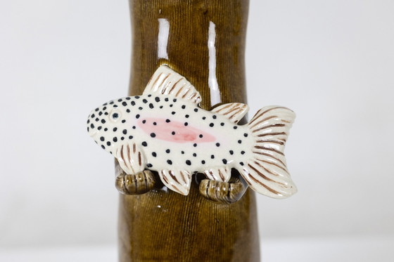 Image 1 of Valérie Courtet. Loutre Tenant un Poisson. Contemporain.