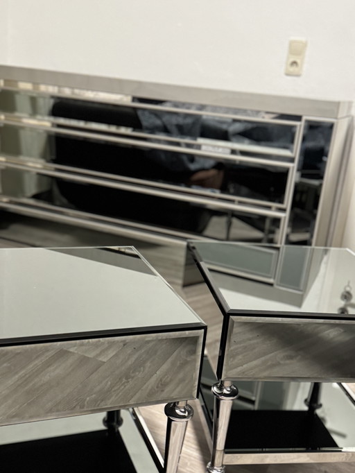 Ensemble design : Grande commode de luxe avec deux tables d’appoint