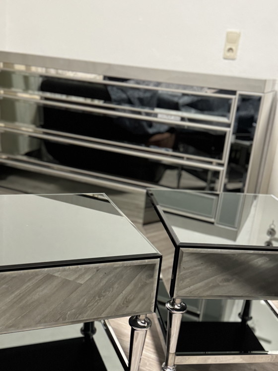 Image 1 of Ensemble design : Grande commode de luxe avec deux tables d’appoint