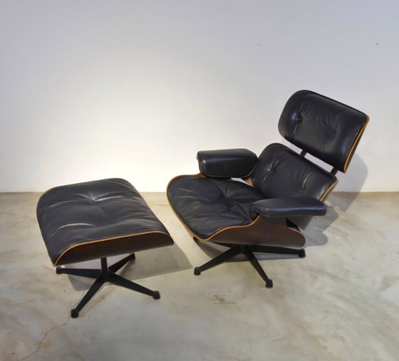 Image 1 of ICF, Herman Miller - Ray Eames, Charles Eames - Loungefauteuil met voetenbank - Model 670 & 671