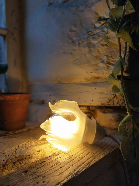 Image 1 of Baladeuse Tulipe en Verre Dépoli – Design Floral Vintage