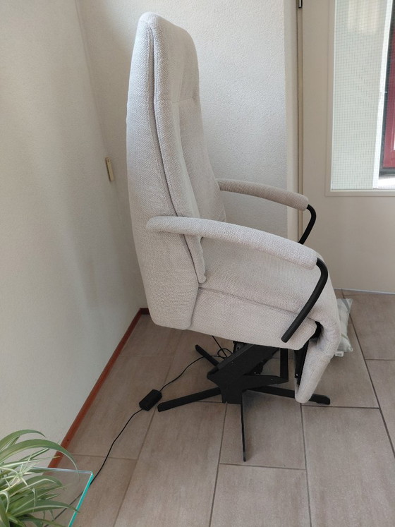 Silla elevadora prominente – Sillones reclinables, Metal, Textile (photo 2 of 9)
