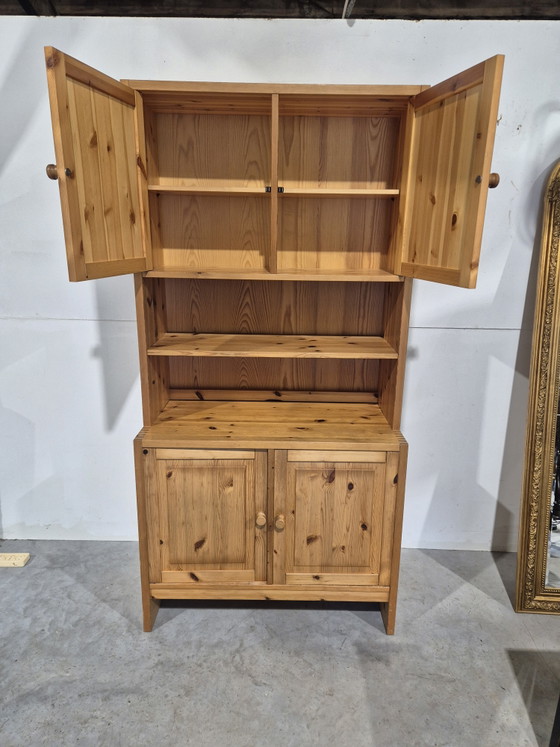 Armoire Domino Mobler en pin danois vintage – domino møbler, Vaisseliers, Wood (photo 6 of 7)