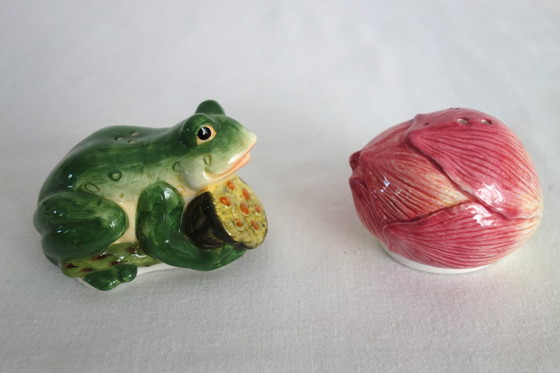 Image 1 of Juego de salero y pimentero Rana sobre nenúfar