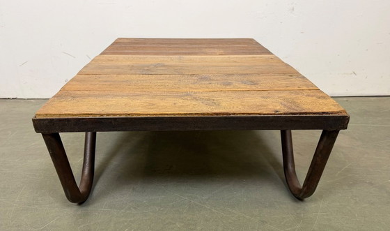 Image 1 of Tavolino da caffè industriale, anni '60