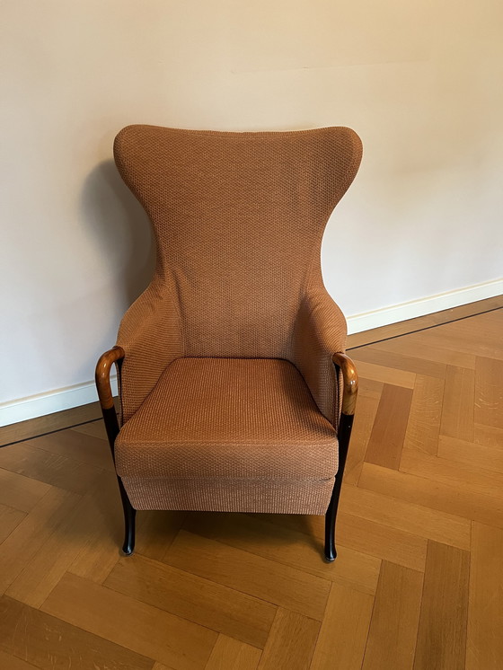 Image 1 of Set van 2 Giorgetti wingback fauteuils, plus een (voeten-) bankje