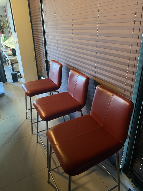 Image 1 of 3x bar stool Bert Plantagie red and stainless steel base