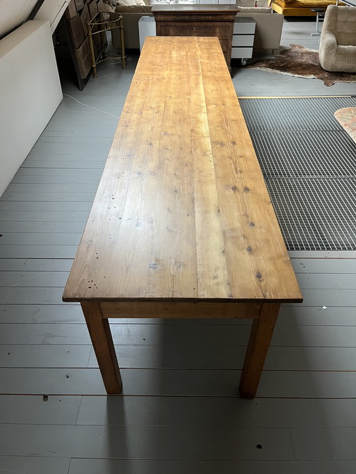 4-Meter-Esstisch aus Kiefernholz