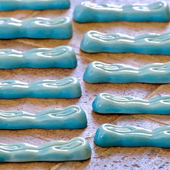 Image 1 of Antiguo soporte para cuchillos Art Déco en loza turquesa