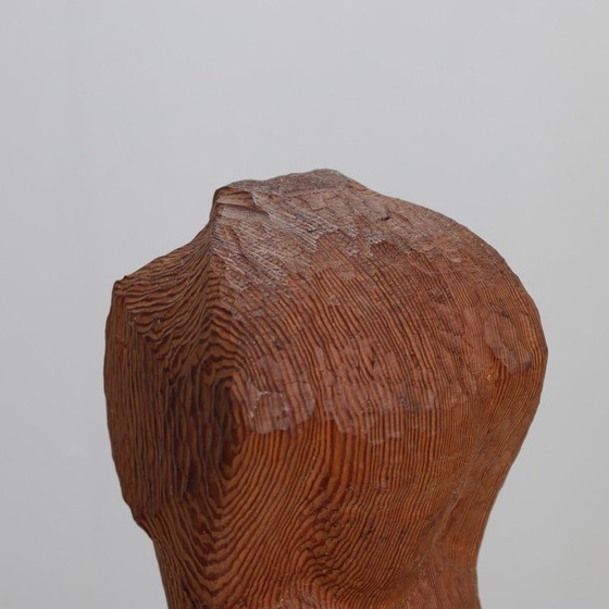 „Frau in Ketten“, handgeschnitzte Torso-Skulptur aus Holz, Niederlande, 1970er Jahre – Bildhauerei, Cast Iron (photo 9 of 9)