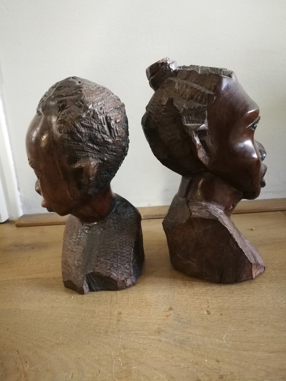 Image 1 of Preciosas, originales y geniales estatuas de madera procedentes de Sudáfrica.