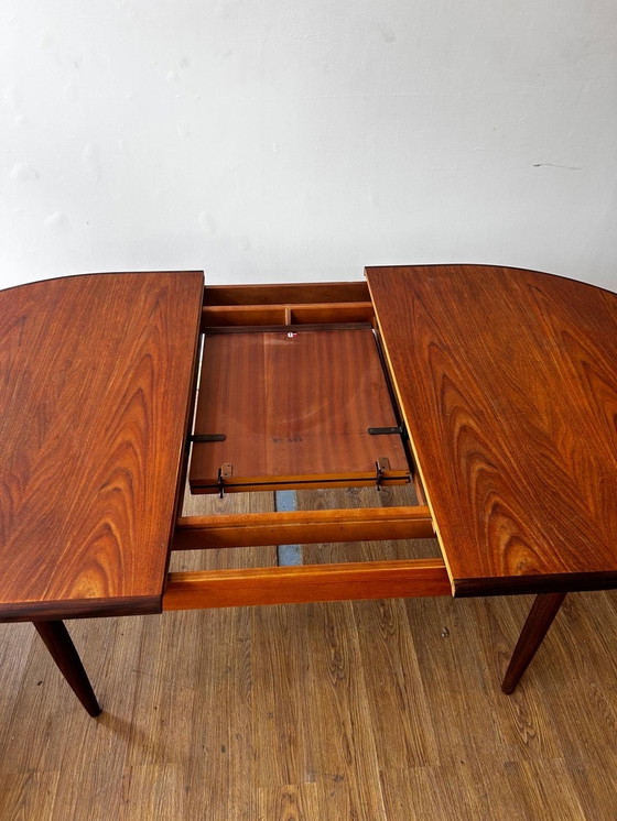 Image 1 of Midcentury teakhouten G-Plan ovale uitschuifbare eettafel 1960