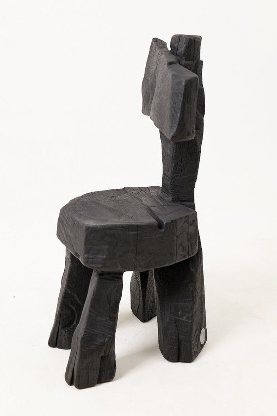 Image 1 of Brutalistischer Skulpturenstuhl, geschnitzt, Massivholz, Eiche, Schwarz, rustikal, Logniture
