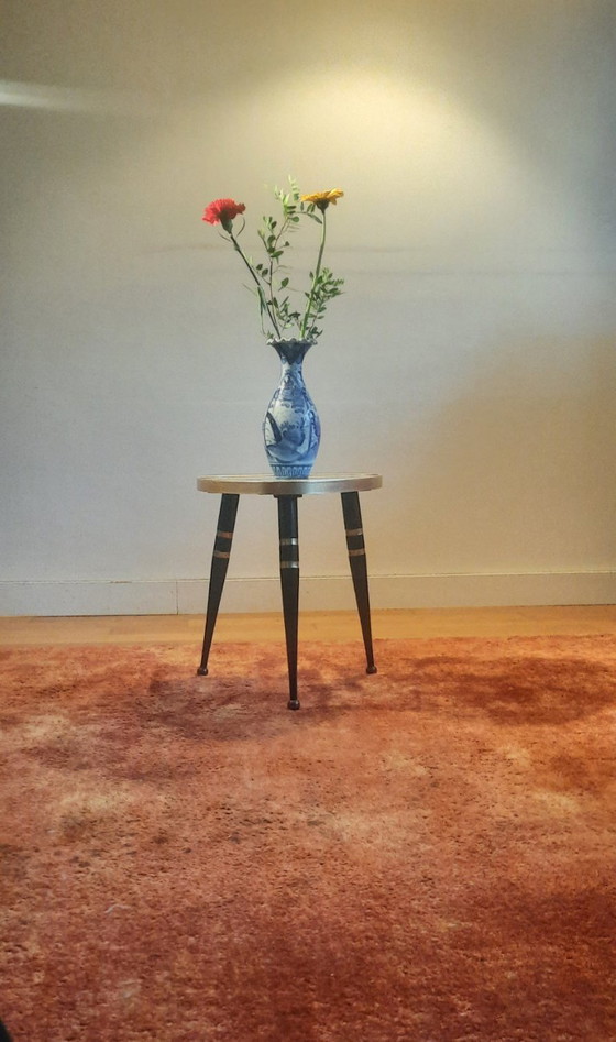 Image 1 of Tavolino laterale vintage speciale a forma di rene