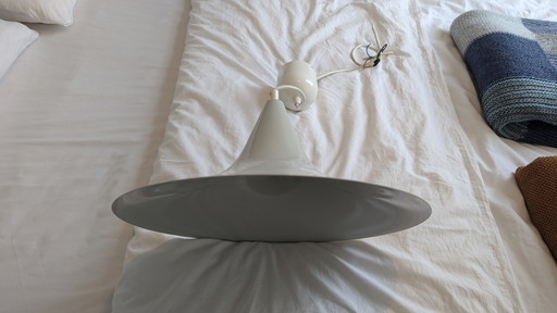 Lámpara colgante vintage con forma de trompeta y sombrero de bruja
