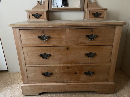 Coiffeuse ancienne en pin. 195,00 €