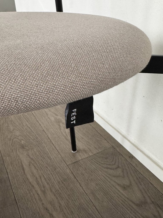 Image 1 of Chaise FEST Friday 8 x Olbia 181, structure et dossier noirs