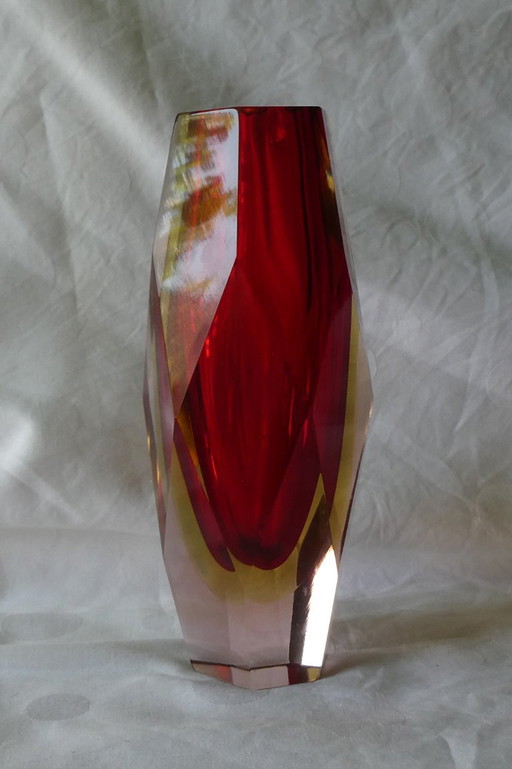 Murano Block Vase by Flavio Poli for Alessandro Mandruzzato, Sommerso, faceted, 1950s – vazen, Glass (photo 2 of 8)