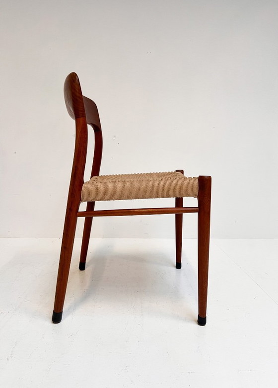 Image 1 of Gereviseerde set van 4 model 75 stoelen van Niels Møller, 1960's
