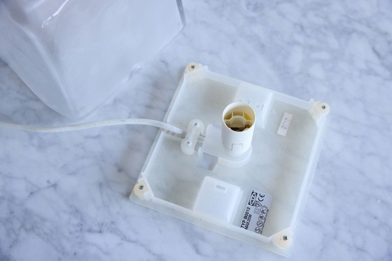 Image 1 of Icecube lamp Ikea