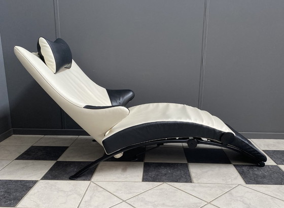 Image 1 of Sitzbank aus schwarzem und weißem Leder, Modell Solo 699, Design Stefan Heiliger, WK