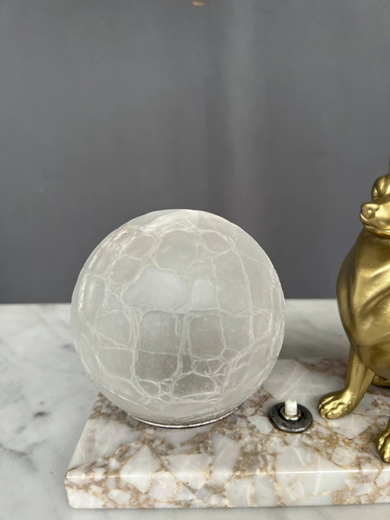 Lampada da notte con statuetta di Spitz in stile Art Déco su base di marmo. – Lampade da tavolo, Marble (photo 3 of 6)