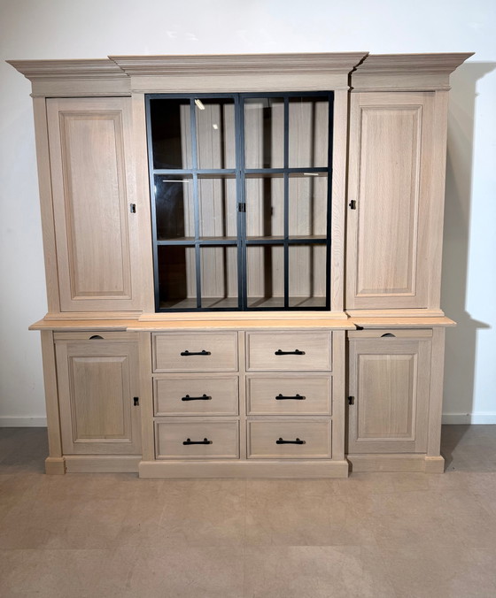 RR Interiors Oak Display Cabinet – Glass (photo 7 of 7)