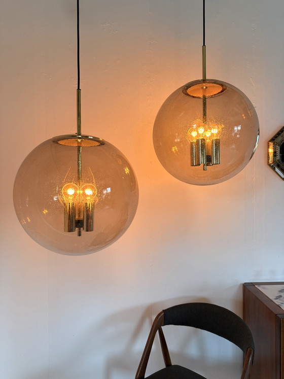 Image 1 of 2x XXL-Globus aus Messing und Rauchglas, Glashütte Limburg '70