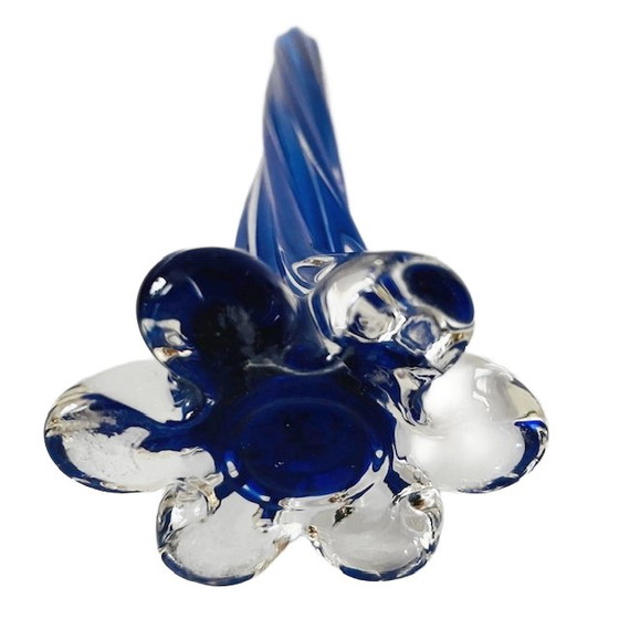 Image 1 of Vase vintage en verre bleu torsadé, style milieu du siècle, années 1950
