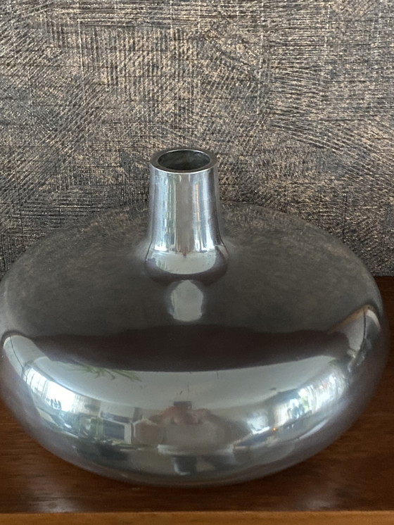 Image 1 of Grote vintage aluminium vaas