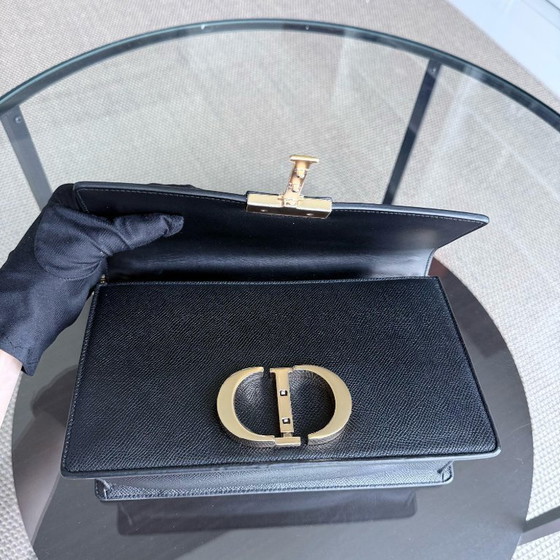 Image 1 of DIOR MONTAIGNE 30 KETTING - GENERFD KALFSLEER ZWART MET GOUDEN BESLAG