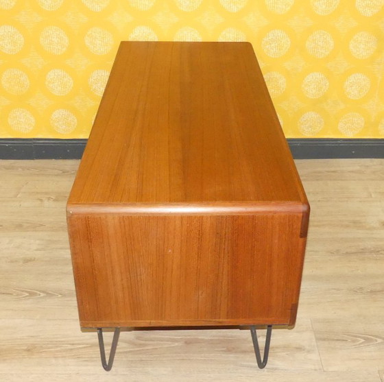 Image 1 of 60er Jahre Dyrlund Lowboard Teak Hifi-Sideboard Hairpin legs TAMBOUR danish design made in denmark 