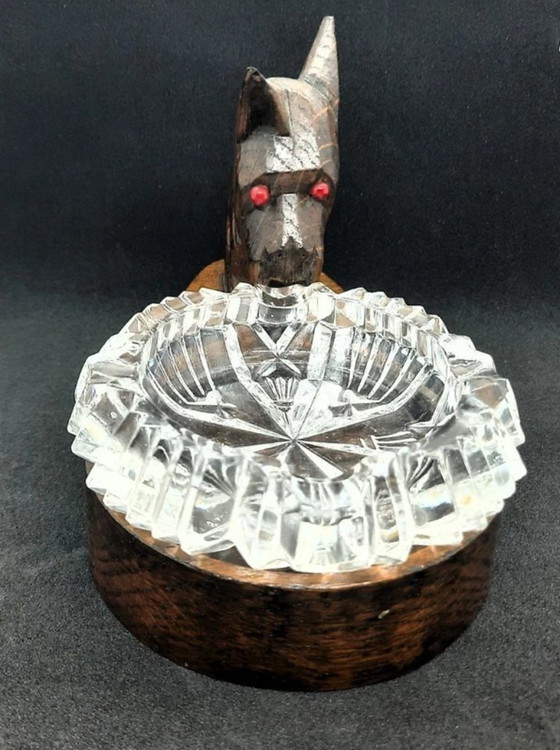 Image 1 of Posacenere vintage in legno intagliato a forma di cane e cristallo della Foresta Nera – Foresta Nera